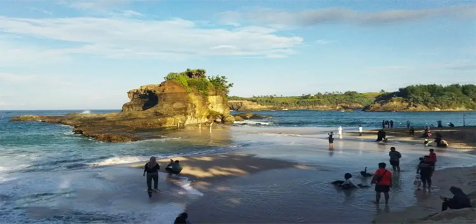 Tips Aman Wisata ke Pacitan Biar Liburan Tetap Asyik