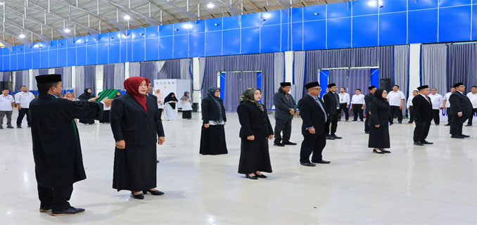 FEB Unsam Perkuat Mutu Akademik Lewat Pelantikan Pejabat